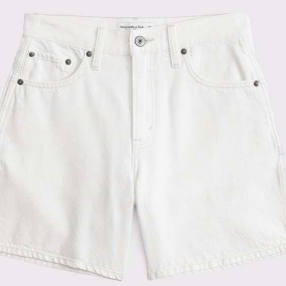 Abercrombie High Rise Dad Short Frayed Hem Button Fly in Cream Neutral Sz 26 - Picture 1 of 5